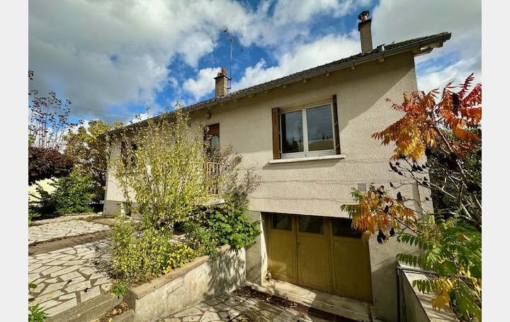 Maison   MOREE  79 m2 126 000 € 